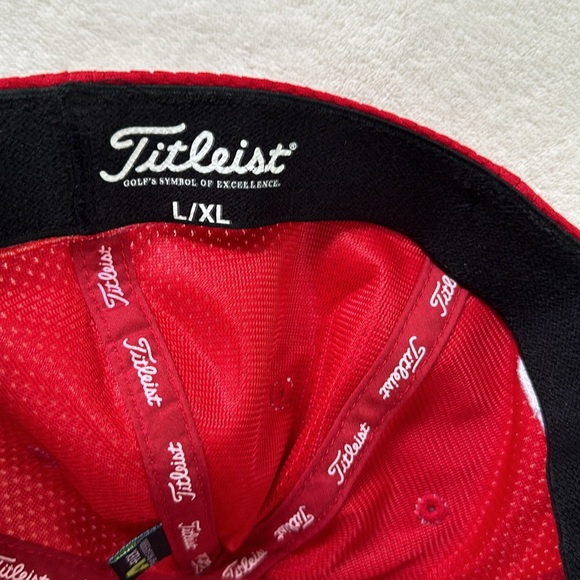 ⛳️ Titleist Tour Stretch Tech Hat - Picture 6 of 6